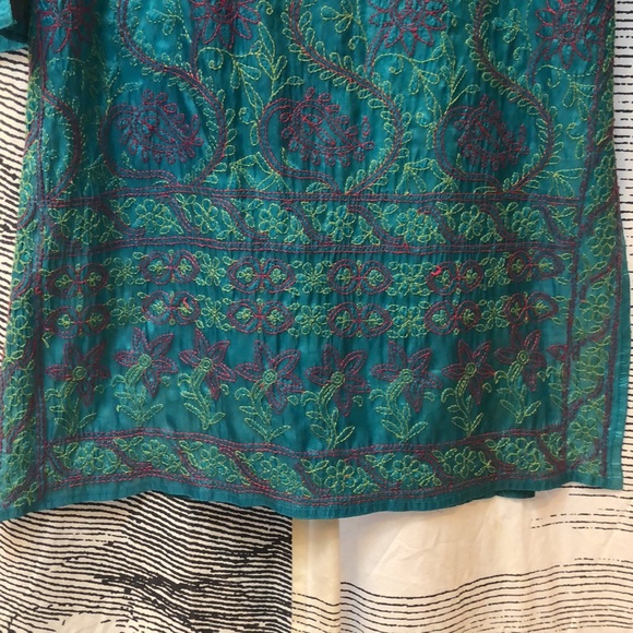 Hand-embroidered Silk Turquoise Tunic Sz. M from India - Picture 7 of 11
